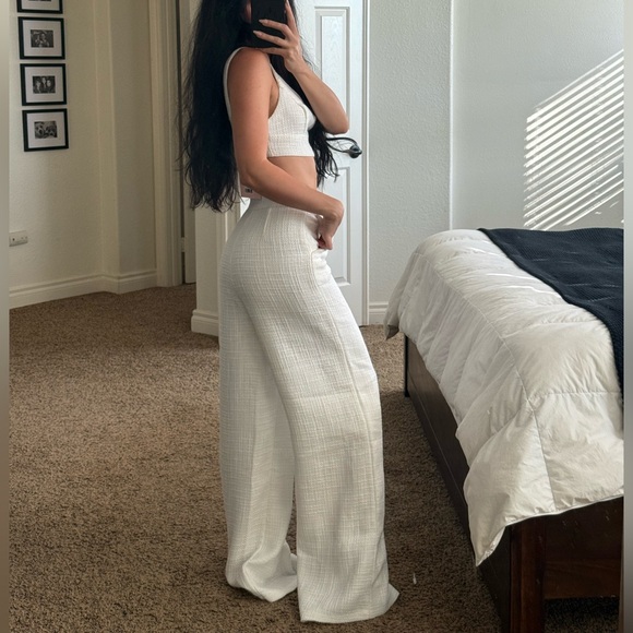 Showpo | White Two Piece Crop Wide Leg Set - Picture 2 of 7